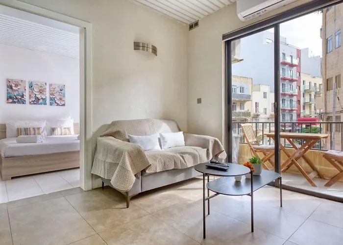 St Pauls Bay Close To Seafront * St. Paul's Bay