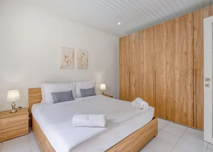 St Pauls Bay Close To Seafront * San Pawl il-Baħar